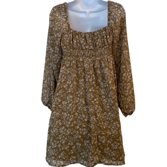 Jacqui The Label Chic Olive Green Floral Mini Blouse, Small - Picture 4 of 4